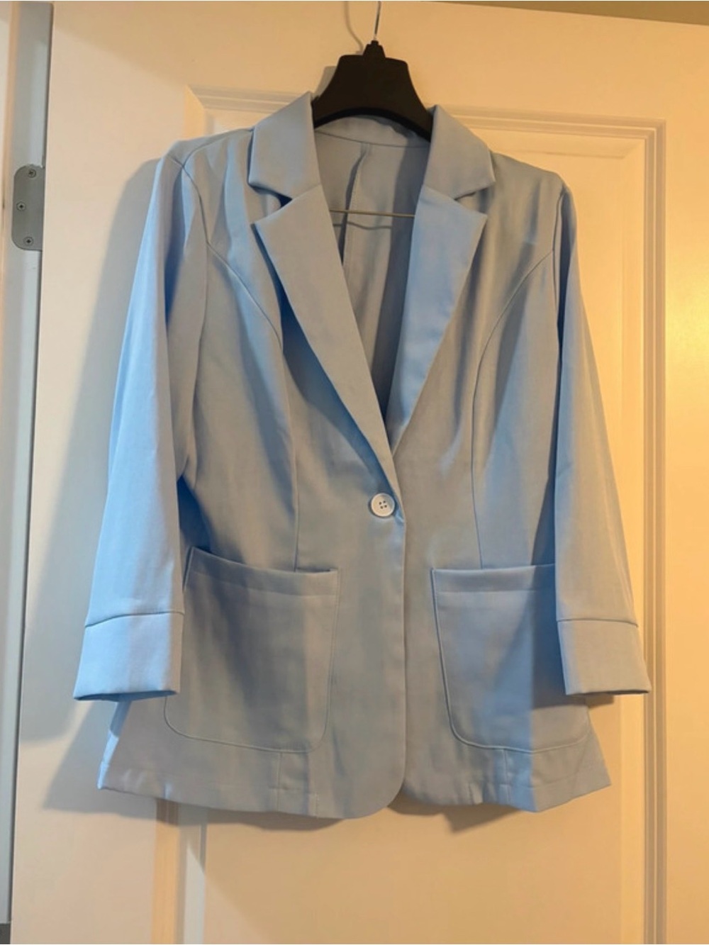 NWOT Temu size S baby blue 3/4 sleeve light blazer. Never worn. No lining